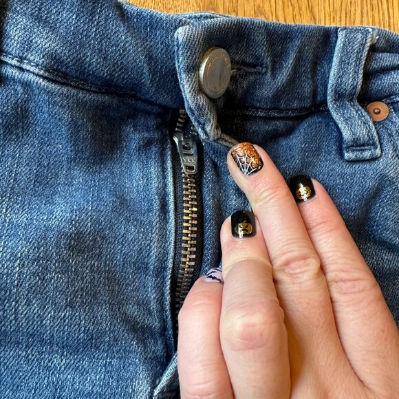 Blank NYC The Astor Cut-Off Shorts Distressed Size 30 - Picture 8 of 12